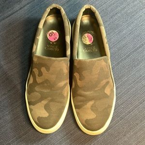 Vince Camuto Cori slip on gray camo sneaker